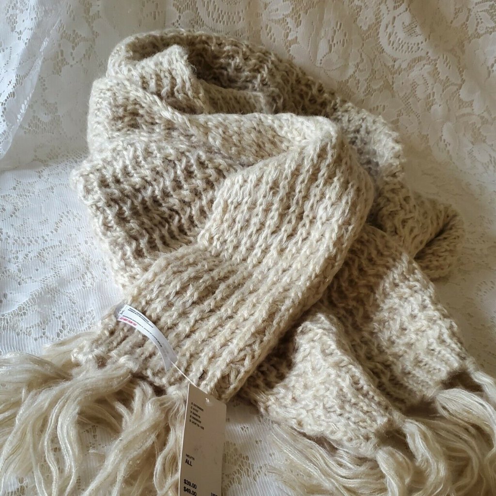 Brand New Urban Outfitters Womens Winter Scarf Color Natral 82 Long 9 Wide